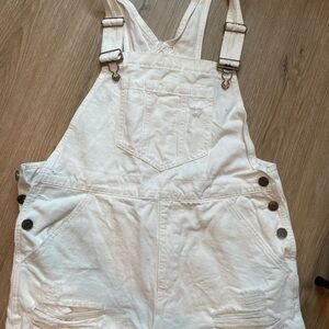 Show Me Your Mumu Georgia Overalls in White
Size Medium
